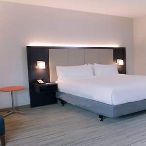 King Suite Hearing accessible